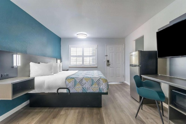 Studio 6 Suites Madera, CA Yosemite image 12