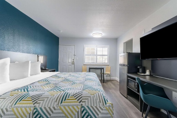 Studio 6 Suites Madera, CA Yosemite Main image