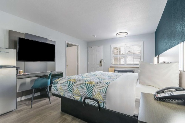 Studio 6 Suites Madera, CA Yosemite image 8